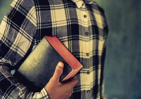 Homem é baleado enquanto voltava da igreja em Manaus