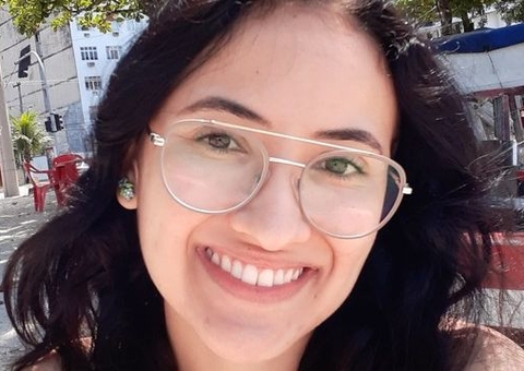 Mãe de rapaz que matou colega esfaqueada em shopping se diz envergonhada 