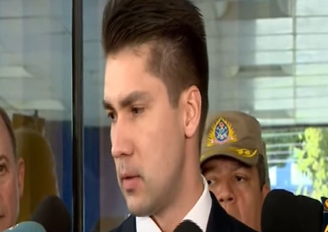 Advogado diz que paraquedista liberou equipamento na água e pode estar vivo na mata 