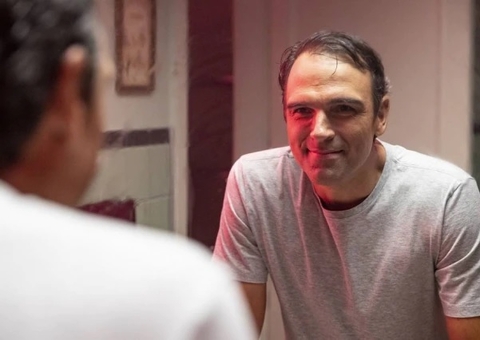 'Vou me mostrar como nunca me mostrei na TV', diz Tadeu Schmidt sobre 'BBB 