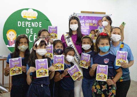 Pais são convocados para realização do autoexame de pele com estudantes em Manaus