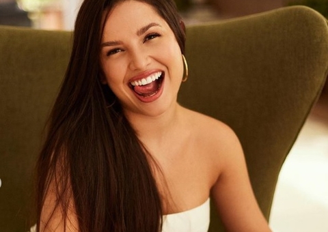 Juliette faz lipoaspiração durante cirurgia de troca de silicone dos seios: ‘aproveitei’