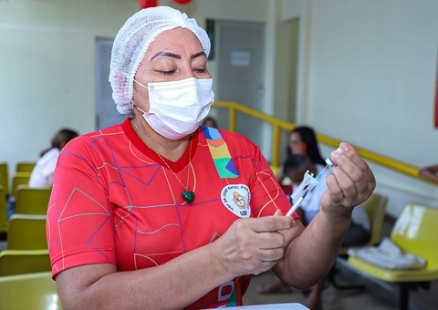 Nova vacina monovalente contra Covid está disponível nos postos de Manaus