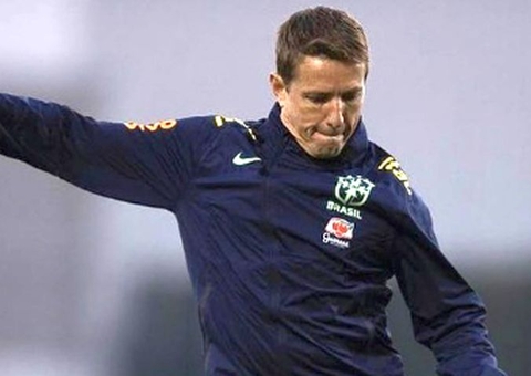 CBF demite Juninho Paulista e procura novo diretor para seleção