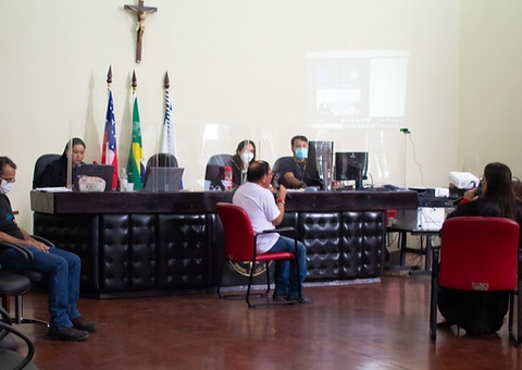 Começa julgamento de ex-prefeito e irmãos por morte de prefeito em Manaus