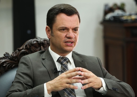 Torres deixa sede da PF após depoimento sobre ação da PRF nas eleições