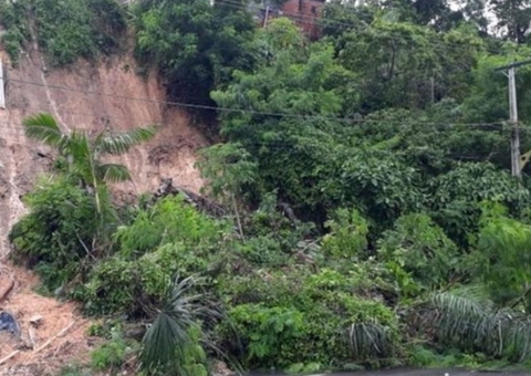 Defesa Civil alerta para riscos de deslizamentos de terra durante chuva forte em Manaus 
