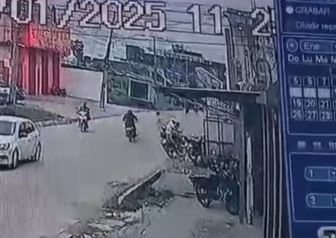 Vídeo mostra momento que idosa é atropelada por motociclista no Amazonas