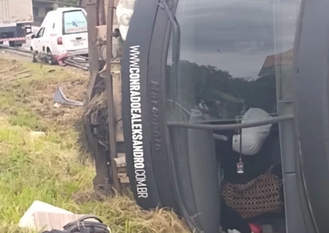 Sobrevivente relata 'explosão' antes de acidente que matou cantor Aleksandro