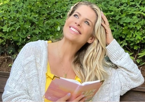 Após divórcio, Karina Bacchi fala sobre rumor de ler ‘10 horas de Bíblia’ por dia