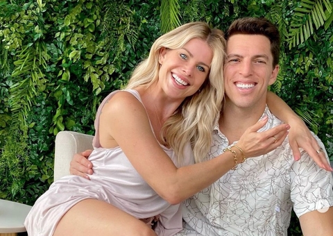 Karina Bacchi busca a fé em meio a crise no casamento com Amaury Nunes