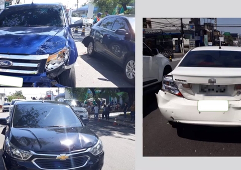 Acidente entre três carros deixa trânsito comprometido em Manaus