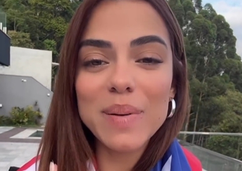 Key Alves vira 'coelhinha' da Playboy internacional e mostra resultado de silicone nos seios