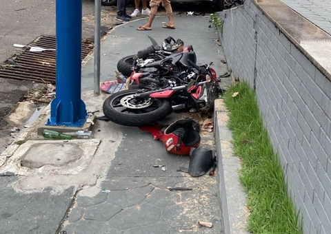 Motociclista fica ferido em acidente na Avenida João Valério