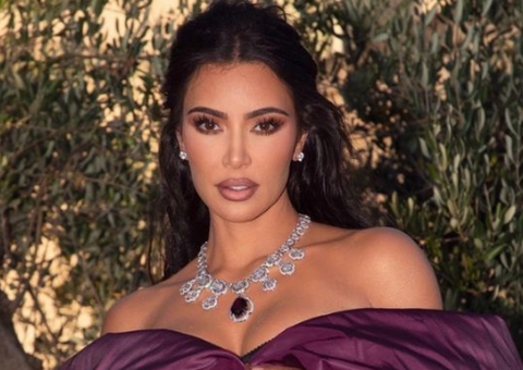 American Horror Story: Kim Kardashian aparece caracterizada em teaser da nova temporada