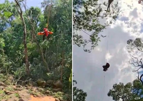 Mulher morre após cair em cachoeira
