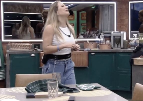 Bruna e Larissa provocam rivais no BBB: 'Querem paz?  comprem pomba branca'