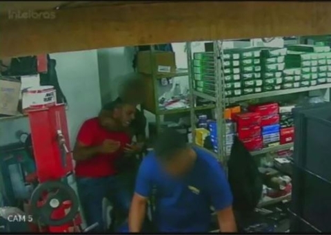 Homem atira contra atual da ex, erra tiro e acaba levando surra violenta