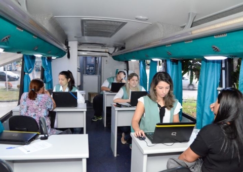 Carreta da Defensoria Pública oferta serviços jurídicos na área da família em Manaus