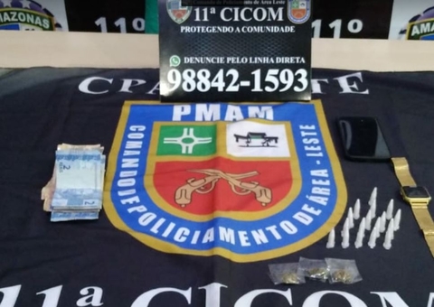 Homem é abandonado por comparsas e acaba preso com drogas no Coroado