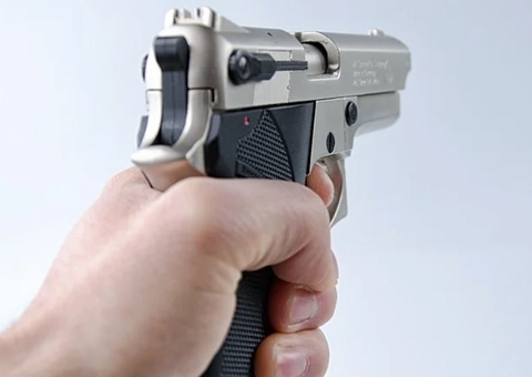 Homem é preso após invadir e roubar salão de beleza em Manaus