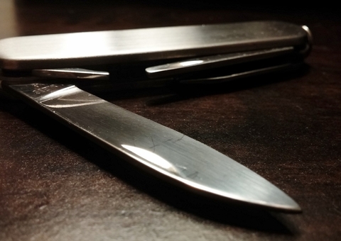 Suspeitos de fazerem arrastões em Manaus são presos com arma falsa e canivete