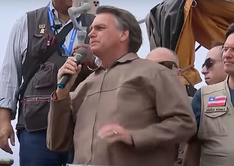 Bolsonaro promete que 'Brasil terá um dos combustíveis mais baratos do mundo'