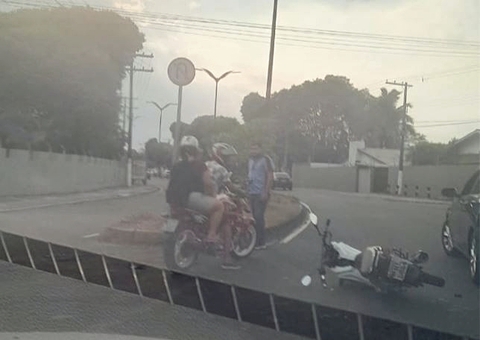 Acidente com ferido deixa trânsito caótico em avenida de Manaus