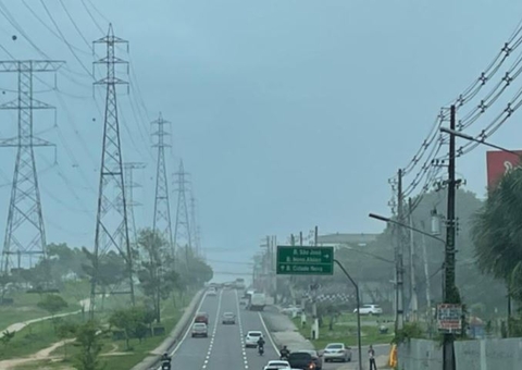 Manaus tem nevoeiro intenso e previsão de muita chuva nesta quarta-feira
