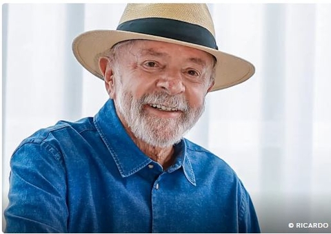 Lula pede correção de erros na primeira reunião ministerial de 2025