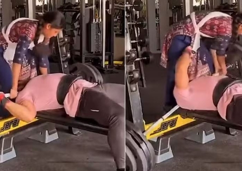 Homem é salvo por esposa após barra de 165 kg prendê-lo no pescoço
