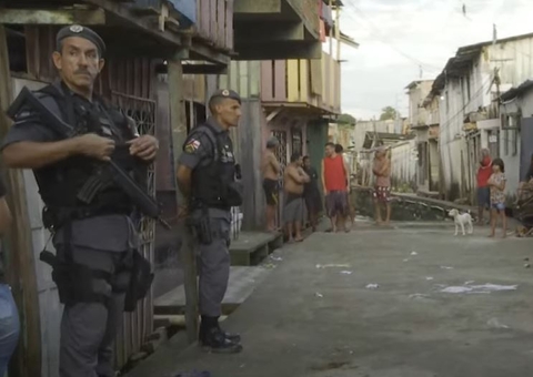 Jovem é executado e namorada baleada enquanto dormiam em casa em Manaus