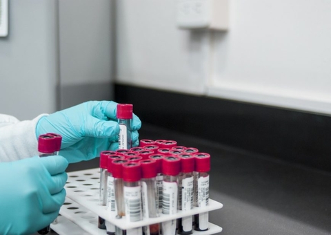 Com mais de 500 mortes em 24hs, Minas Gerais identifica mutação de variante