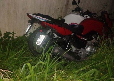 Homens têm motocicletas roubadas enquanto lanchavam em Manaus