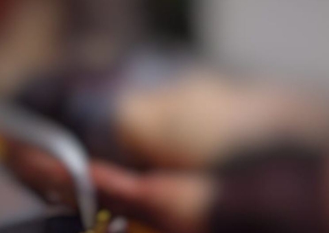 Homem é assassinado a tiros por criminosos em motocicleta em Manaus