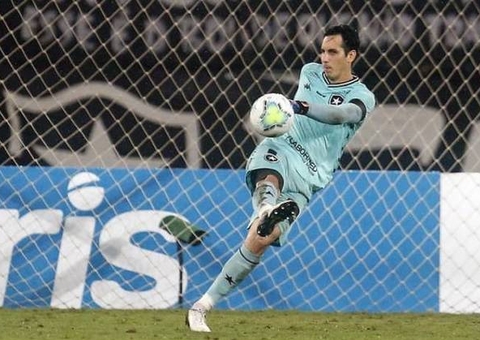 Goleiro do Botafogo, Gatito Fernández, testa positivo para Covid-19