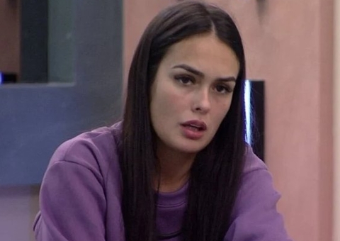 BBB23: Larissa volta a ser corrigida por erro de português e se irrita 