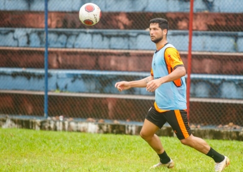 Anunciado pelo Manauara, lateral Igor Carvalho acerta com o Floresta-CE