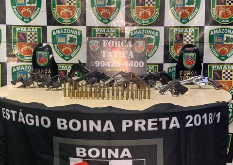 10 armas são apreendidas em área vermelha em Manaus