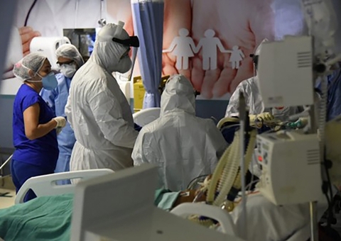 Transferências não avançam e 200 pacientes aguardam atendimento no Amazonas