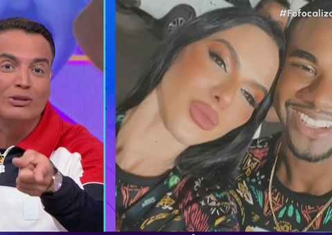 Leo Dias comete gafe e confunde Caprichoso com Garantido ao falar sobre Tamires Assis