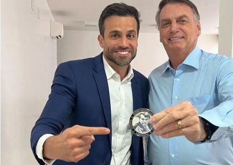 Marçal é criticado por Bolsonaro por comparar cadeirada e facada