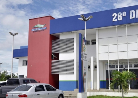 Pai é preso por abusar da filha após levá-la para partida de futebol em Manaus