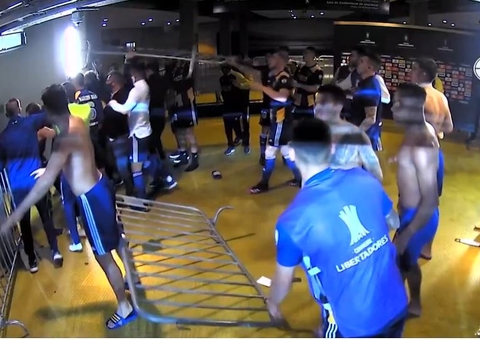 Vídeo: Jogadores do Boca Juniors atacam seguranças do Atlético-MG após derrota na Libertadores