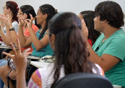 Sesc oferta curso de Libras personalizado para empresas
