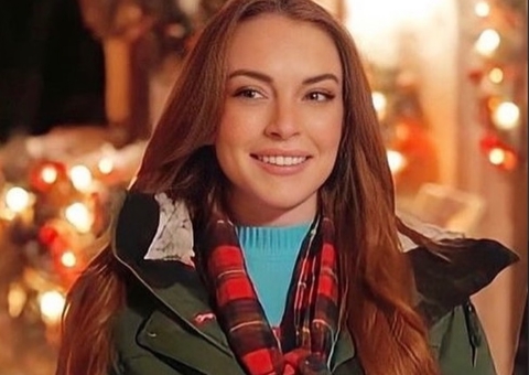 Lindsay Lohan anuncia noivado com executivo: 'Meu futuro'