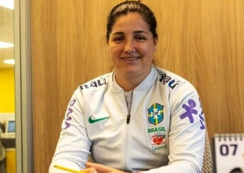 'Lado esquerdo do Brasil era preocupação da ex-técnica da França', diz Lindsay