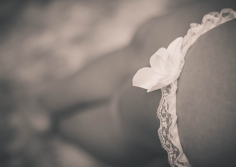 Homem é espancado após invadir casa para cheirar calcinha de crianças