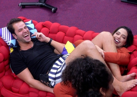 Gustavo volta a falar sobre PA: 'Se eu fosse 2% menos hetero, pegava'