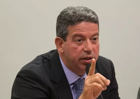 Após prisão de Daniel Silveira, Lira pede 'tranquilidade' na Câmara